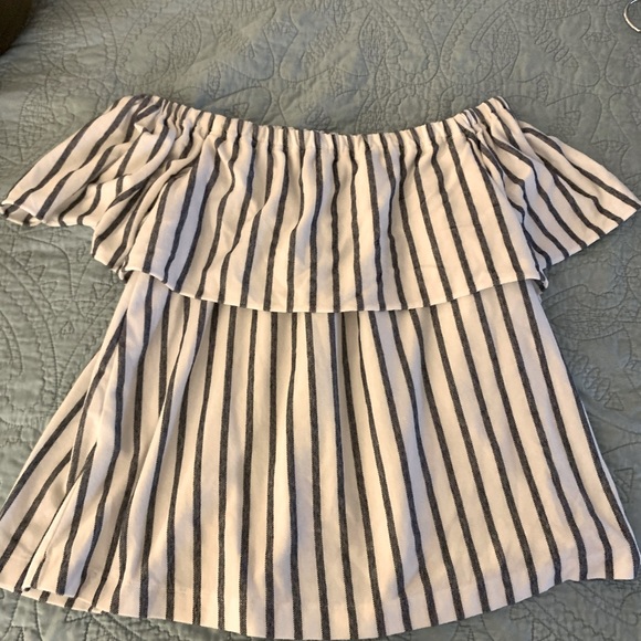 Banana republic off the shoulder shirt - Picture 1 of 3